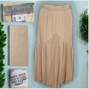 Vintage L. Perez Beige Size Xs / Small 100% Silk Patterned Ruffle Hem Midi Skirt